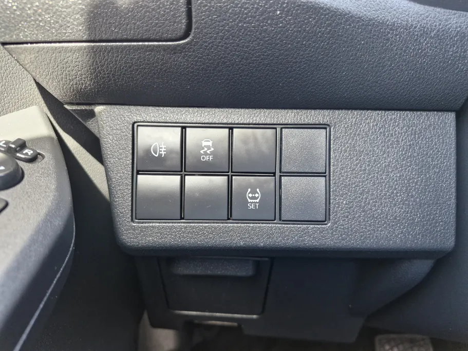 2023 Toyota Yaris  Y 