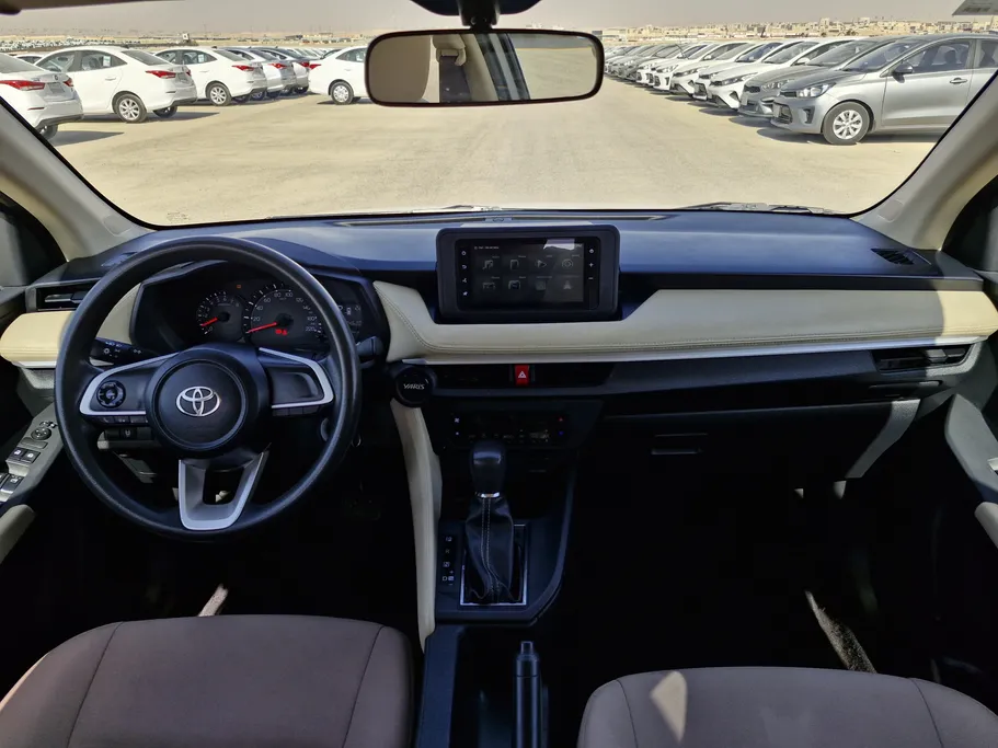 2023 Toyota Yaris  Y 