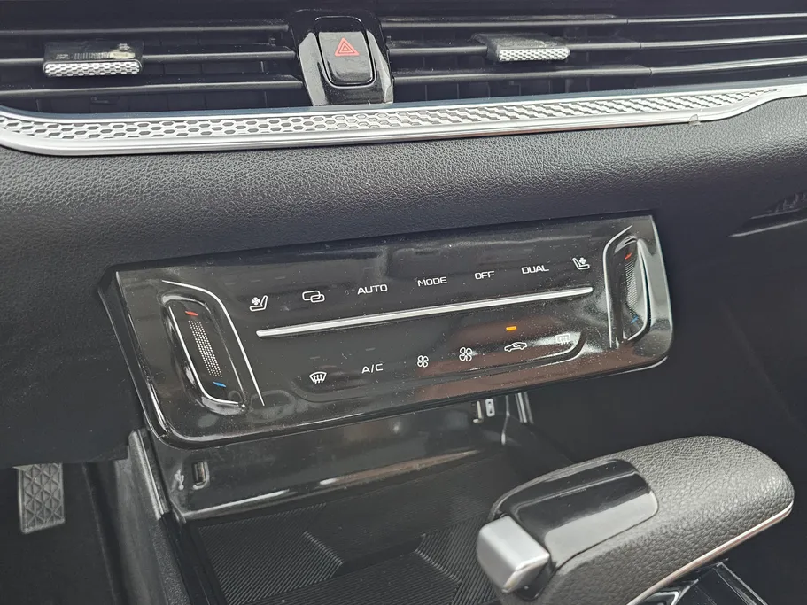 2023 FAW Bestune B70 Comfort 