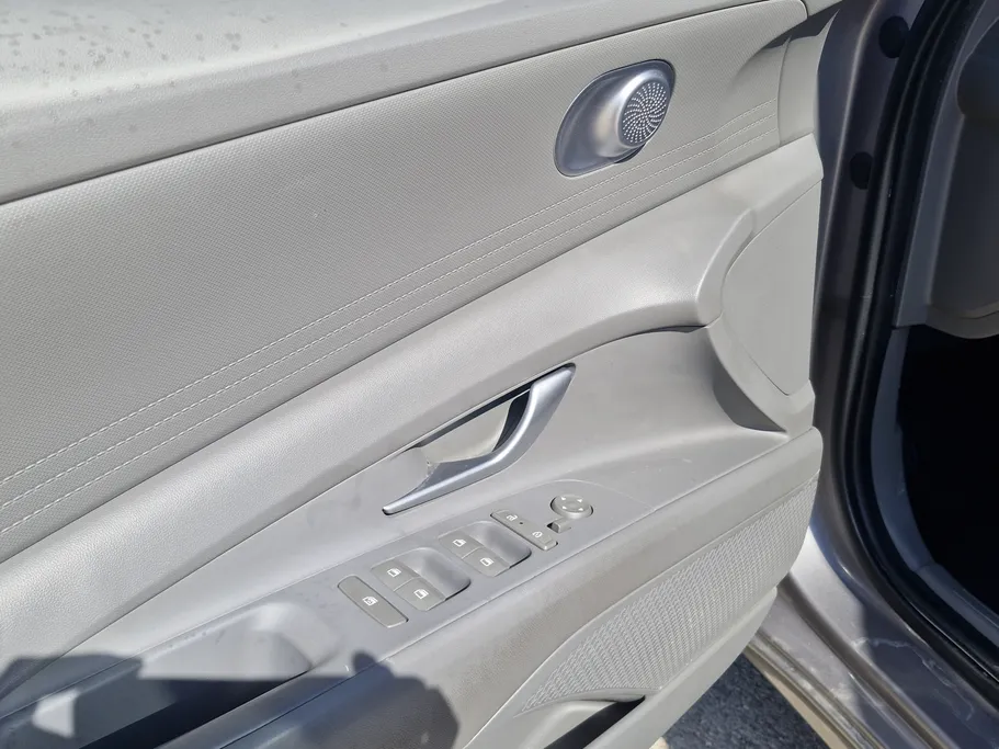 2024 Hyundai Elantra Fleet 