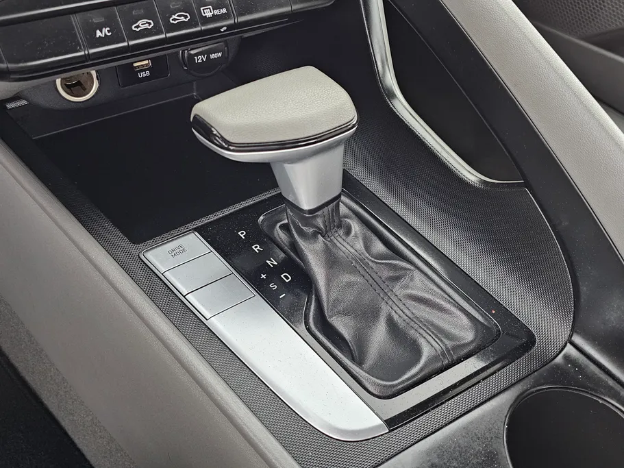 2023 Hyundai Elantra Fleet 