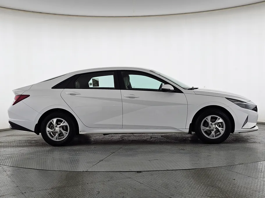 2023 Hyundai Elantra Fleet 