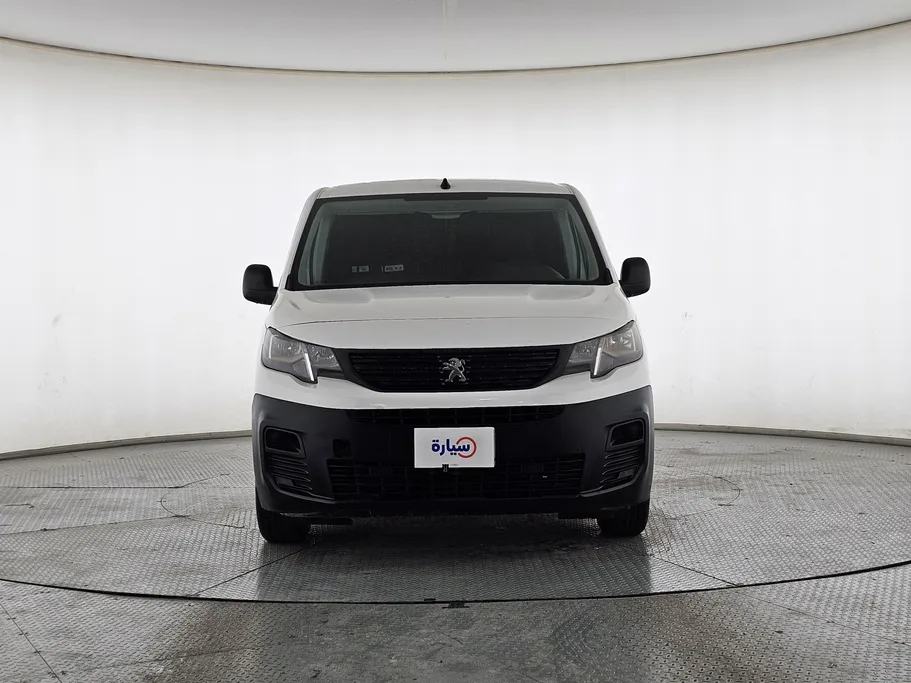 2022 Peugeot Partner Short van 