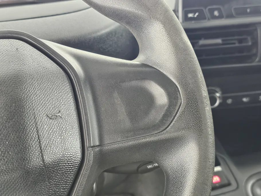 2022 Peugeot Partner Short van 