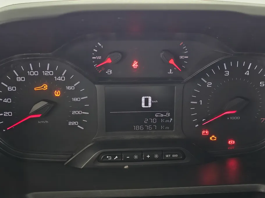 2022 Peugeot Partner Short van 