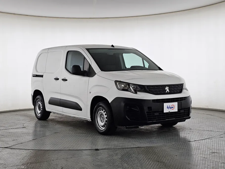 2022 Peugeot Partner Short van 