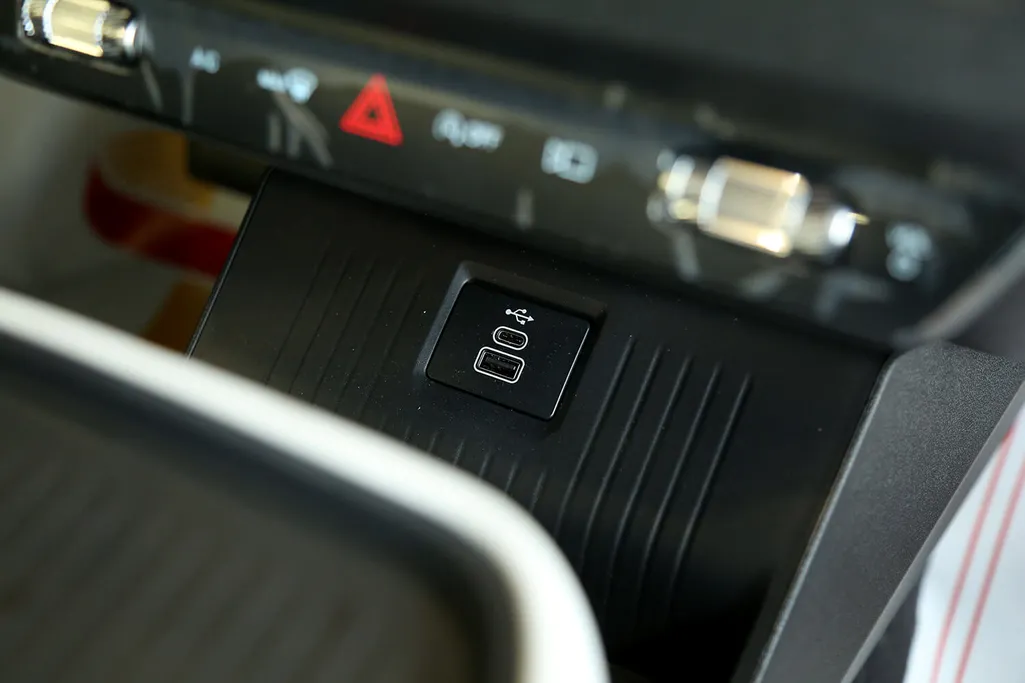 فورد تورس ترند الإصدار الجديد 2026 