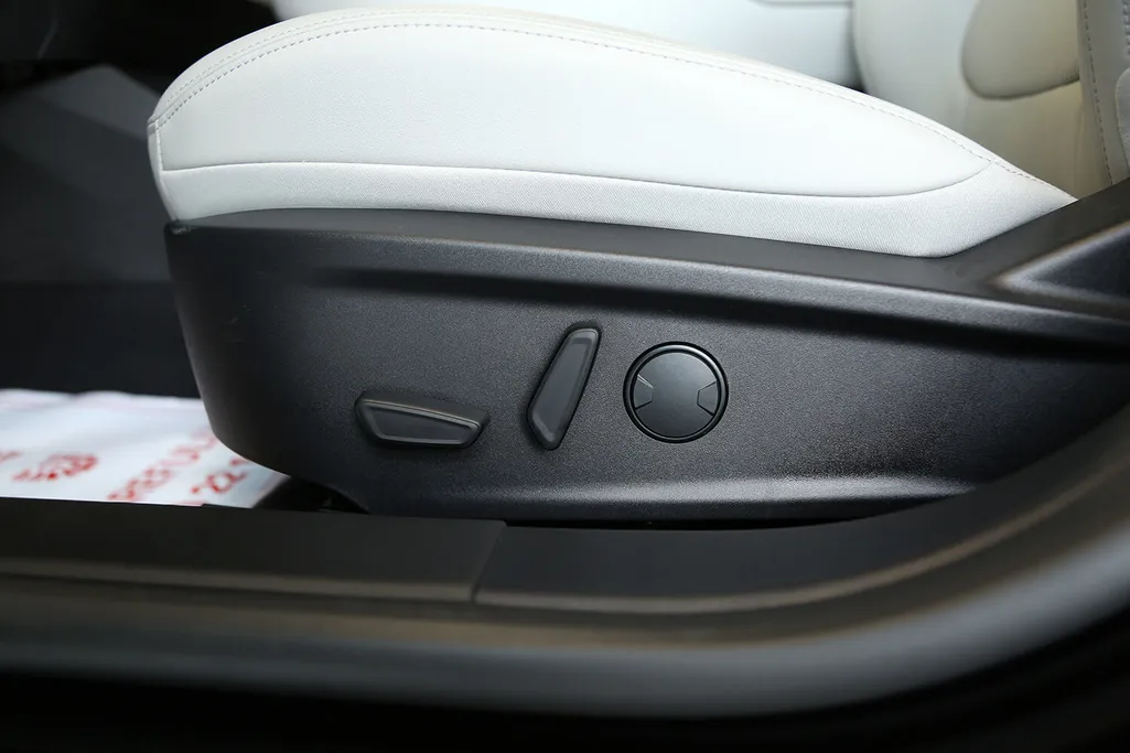 فورد تورس ترند الإصدار الجديد 2026 