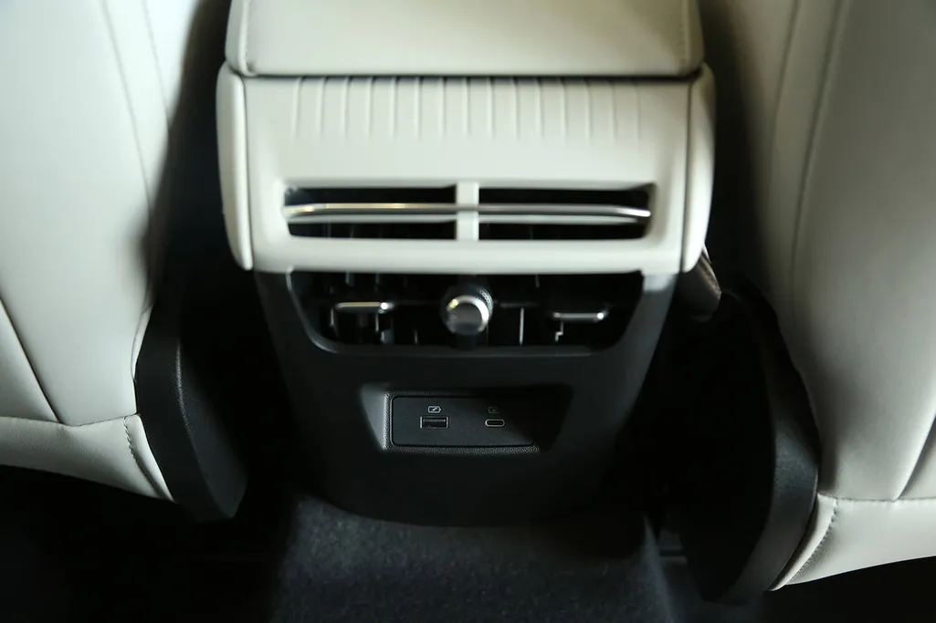 فورد تورس ترند الإصدار الجديد 2026 