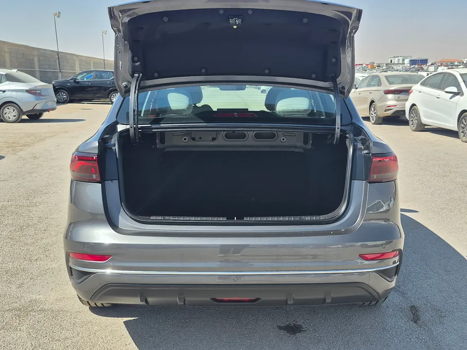 جيلي امجراند GS 2024 