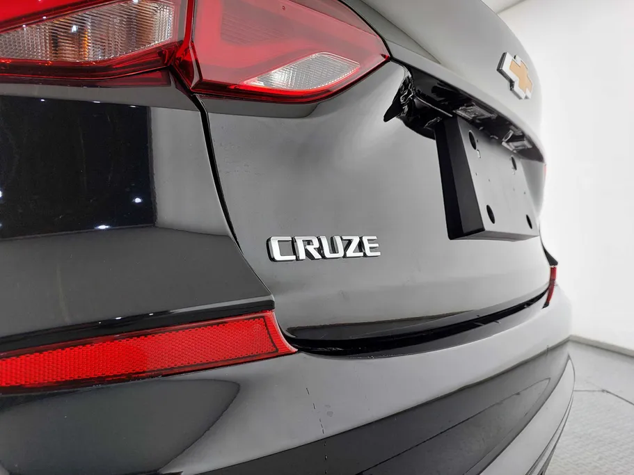 2026 Chevrolet Cruze LT 