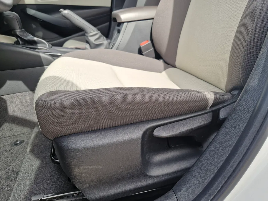 تويوتا كورولا XLI 2023 