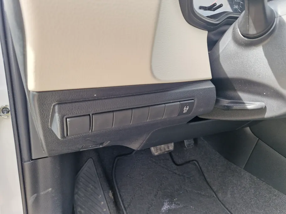 تويوتا كورولا XLI 2023 