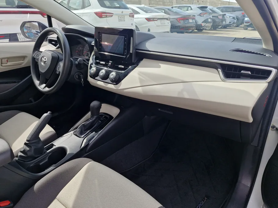 تويوتا كورولا XLI 2023 