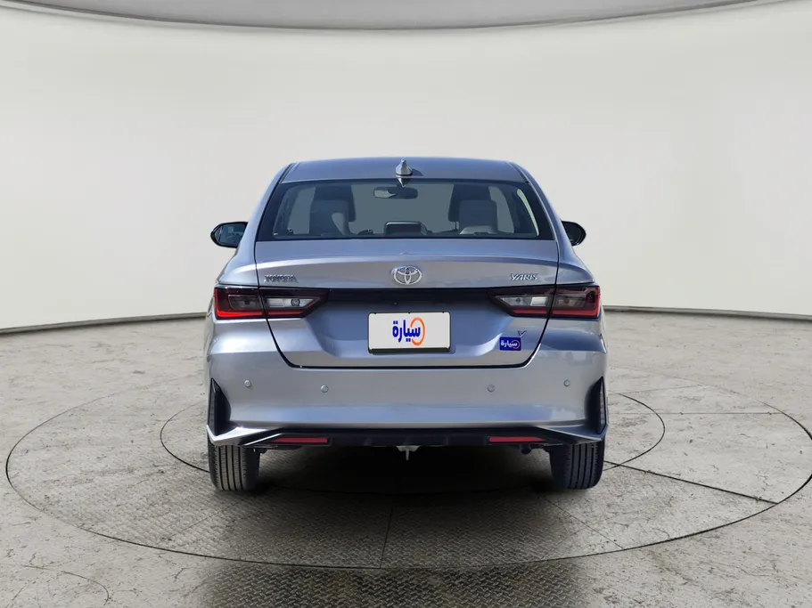 2024 Toyota Yaris  Y 