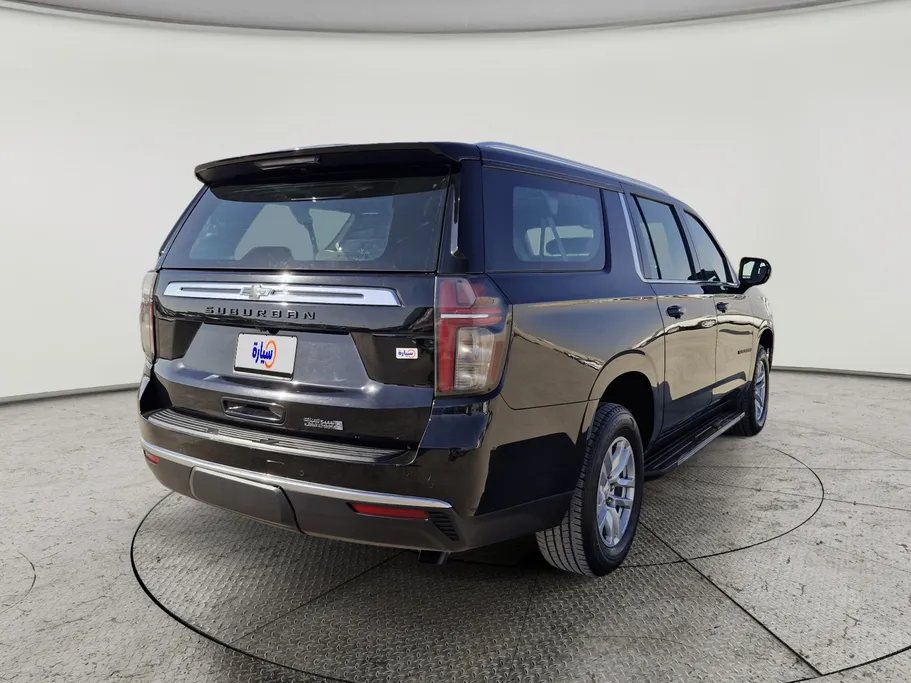 2023 Chevrolet Suburban LS 