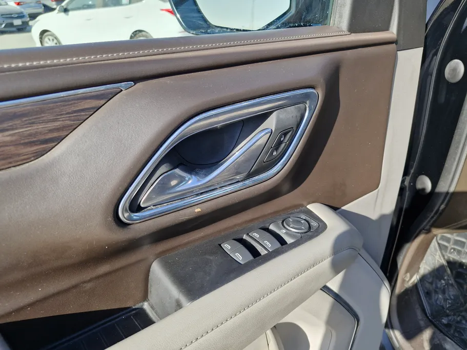 2023 Chevrolet Suburban LS 