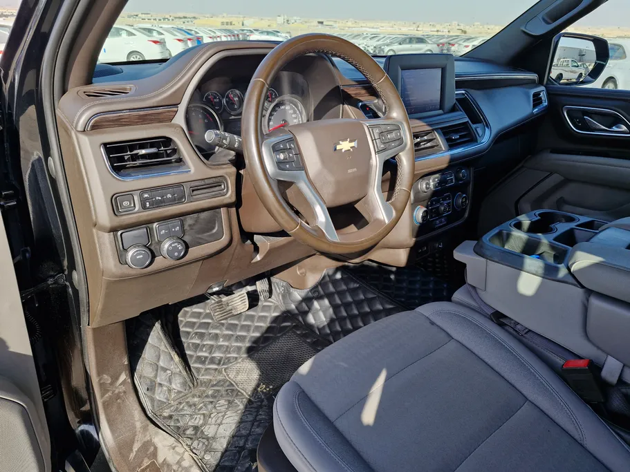 2023 Chevrolet Suburban LS 