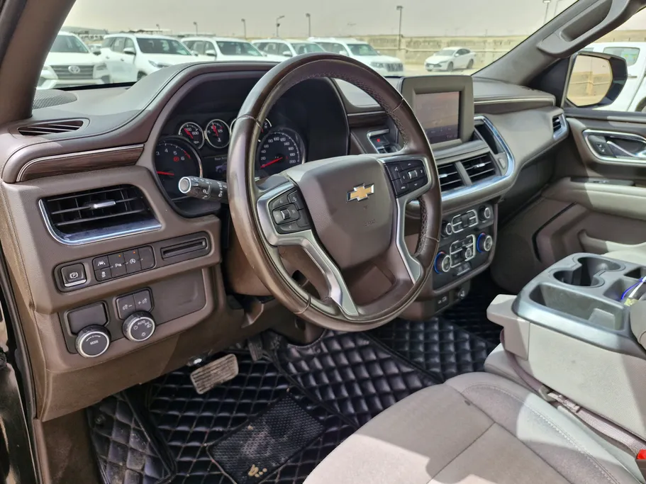 2023 Chevrolet Suburban LS 