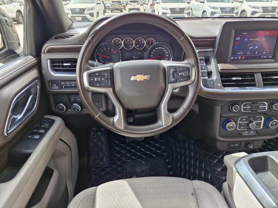 2023 Chevrolet Suburban LS 