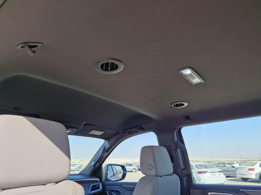 2023 Chevrolet Suburban LS 