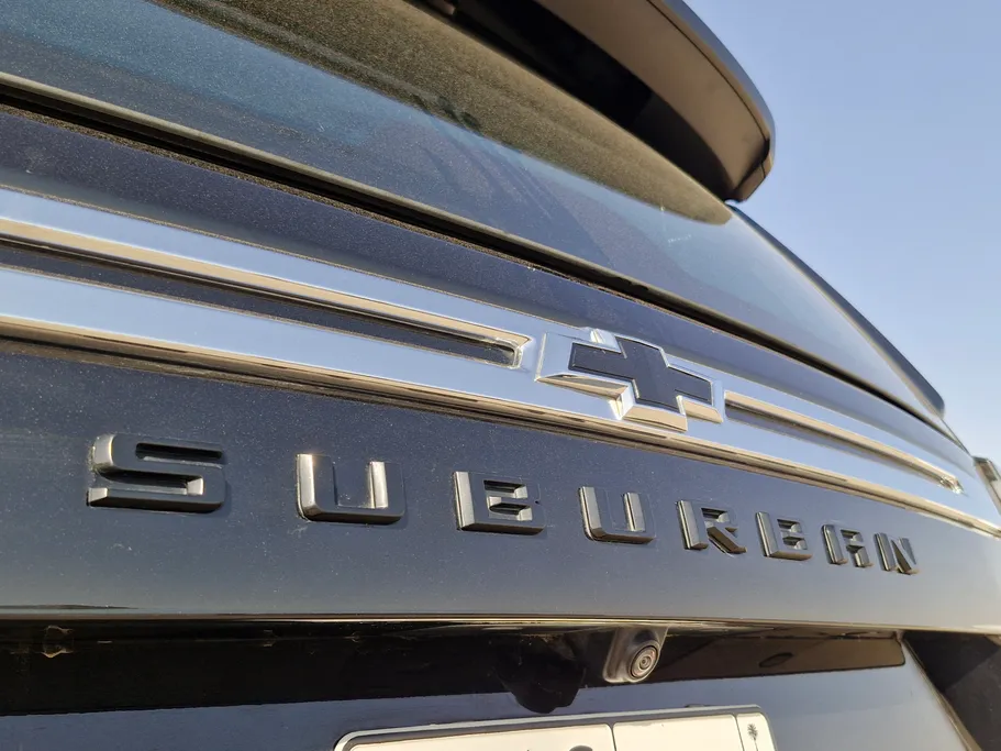 2023 Chevrolet Suburban LS 