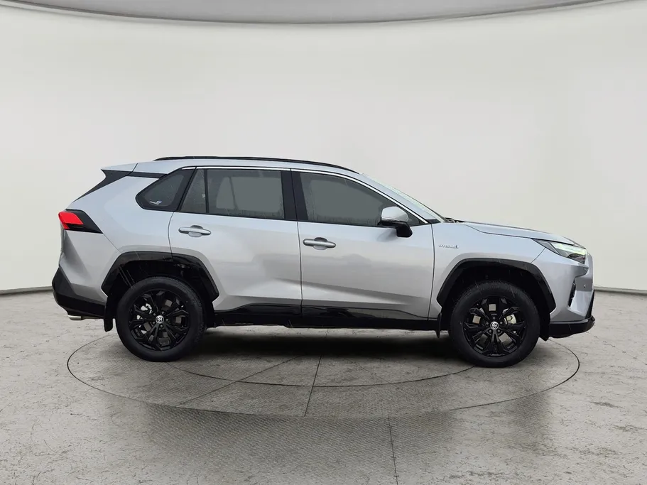 2024 Toyota RAV4 XLE HEV 