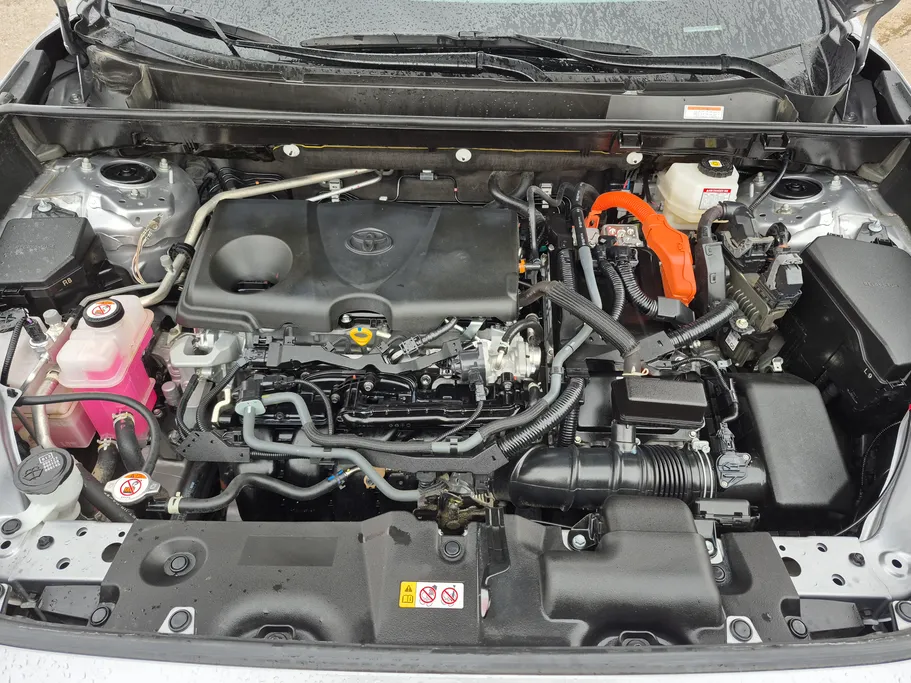 2024 Toyota RAV4 XLE HEV 