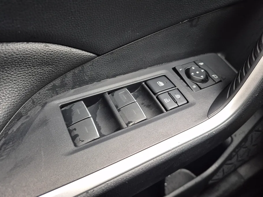 2024 Toyota RAV4 XLE HEV 