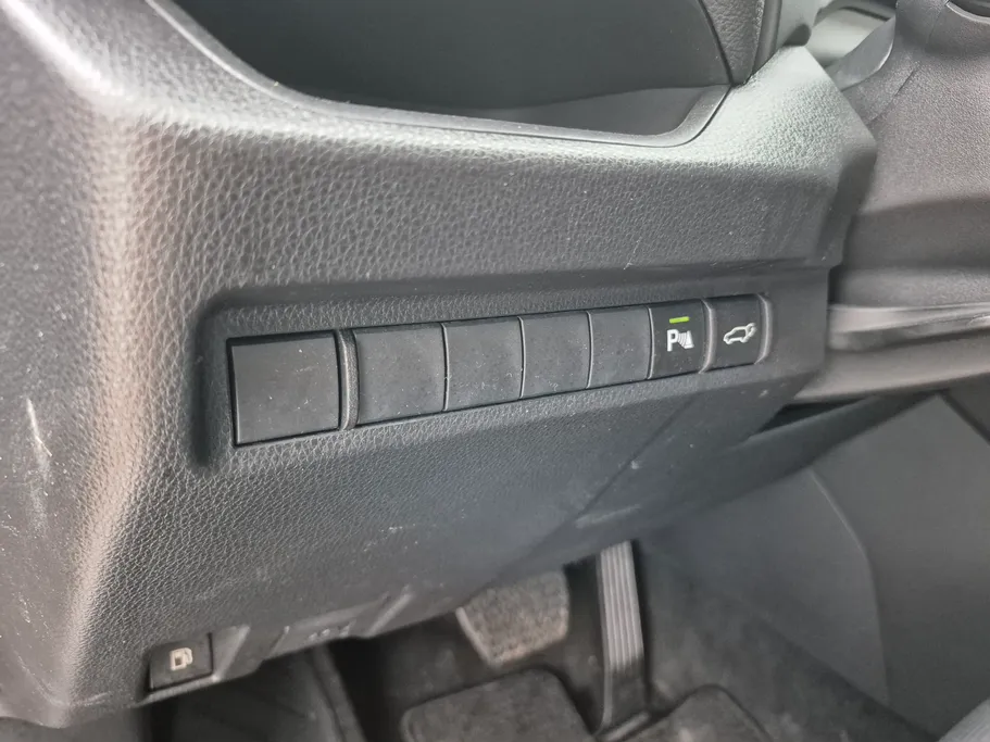 2024 Toyota RAV4 XLE HEV 