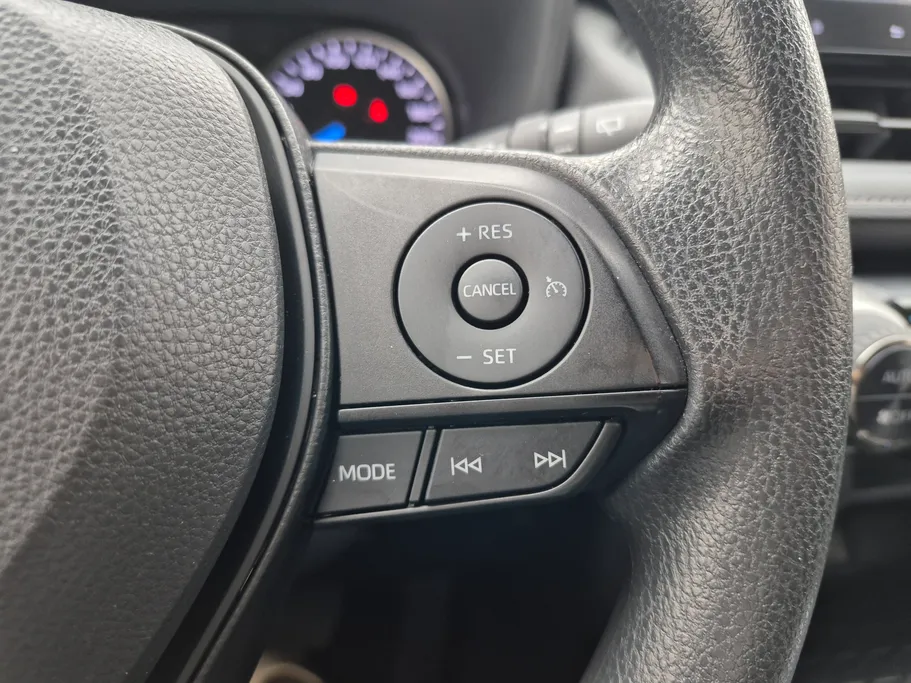 2024 Toyota RAV4 XLE HEV 