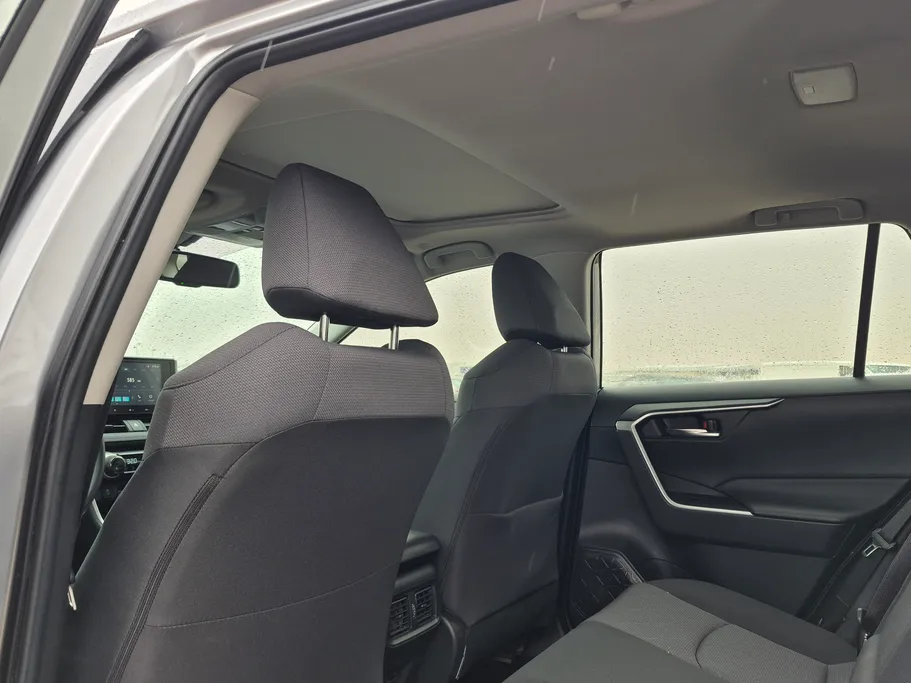 2024 Toyota RAV4 XLE HEV 