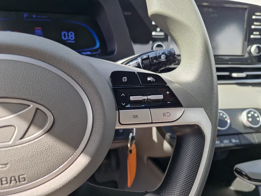 2024 Hyundai Elantra Smart 