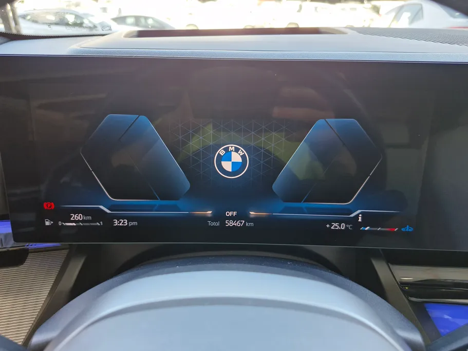 بي ام دبليو الفئة الخامسة 520i 2024 