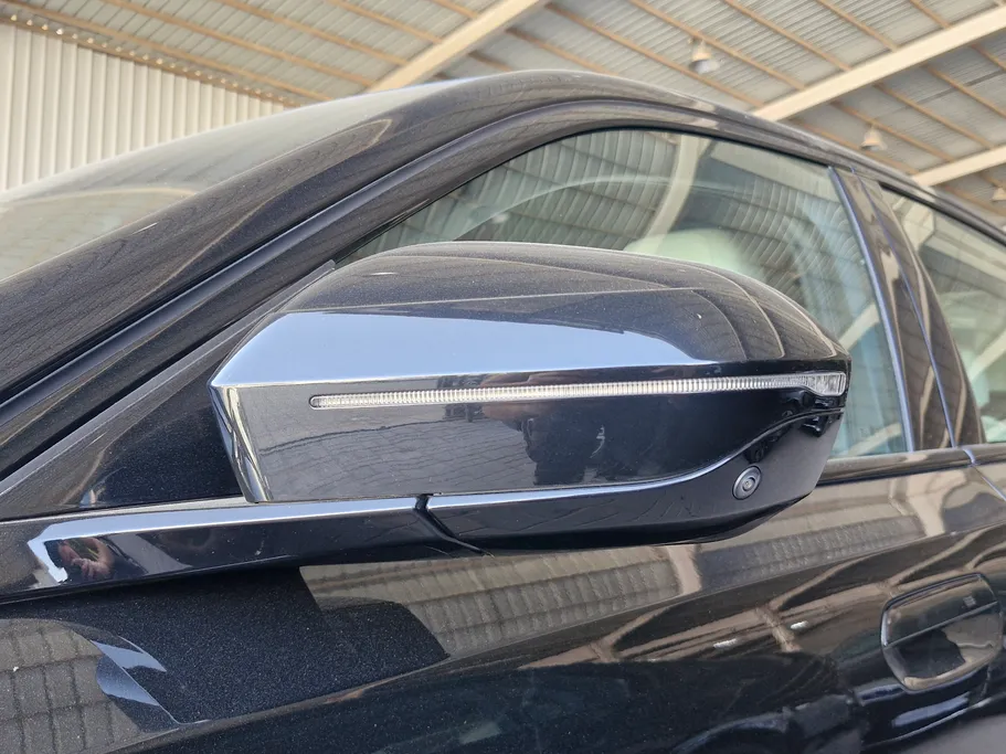 بي ام دبليو الفئة الخامسة 520i 2024 