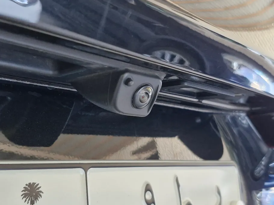 بي ام دبليو الفئة الخامسة 520i 2024 