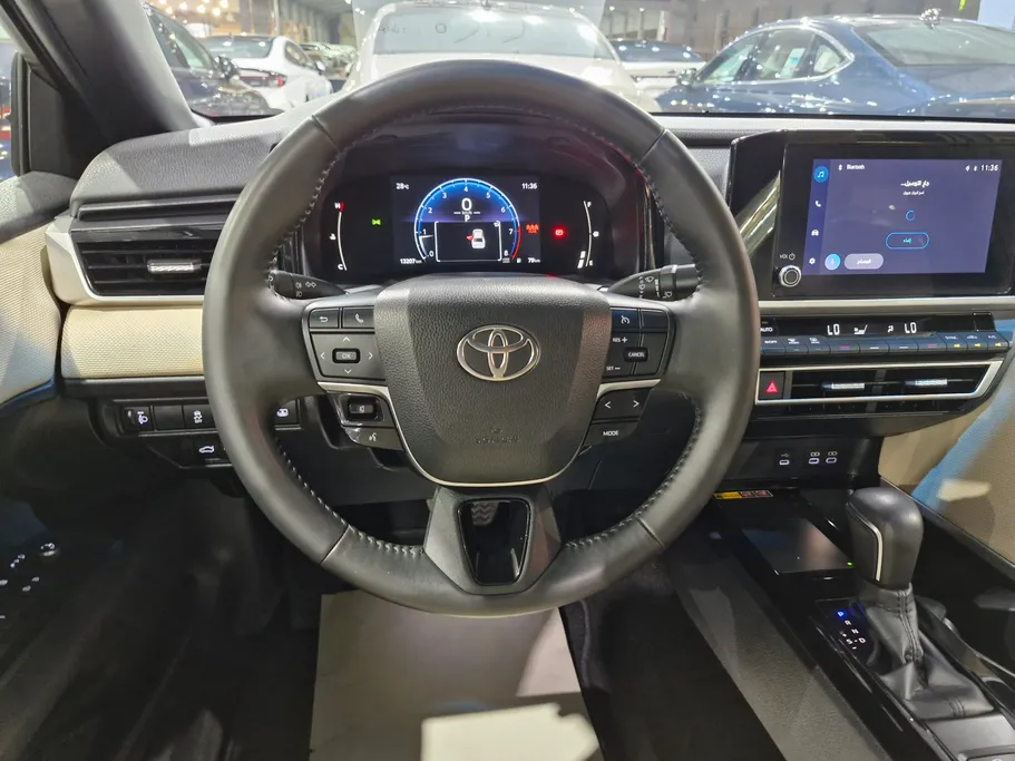 تويوتا كامري LE 2025 