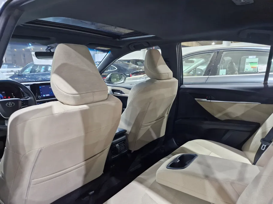 تويوتا كامري LE 2025 