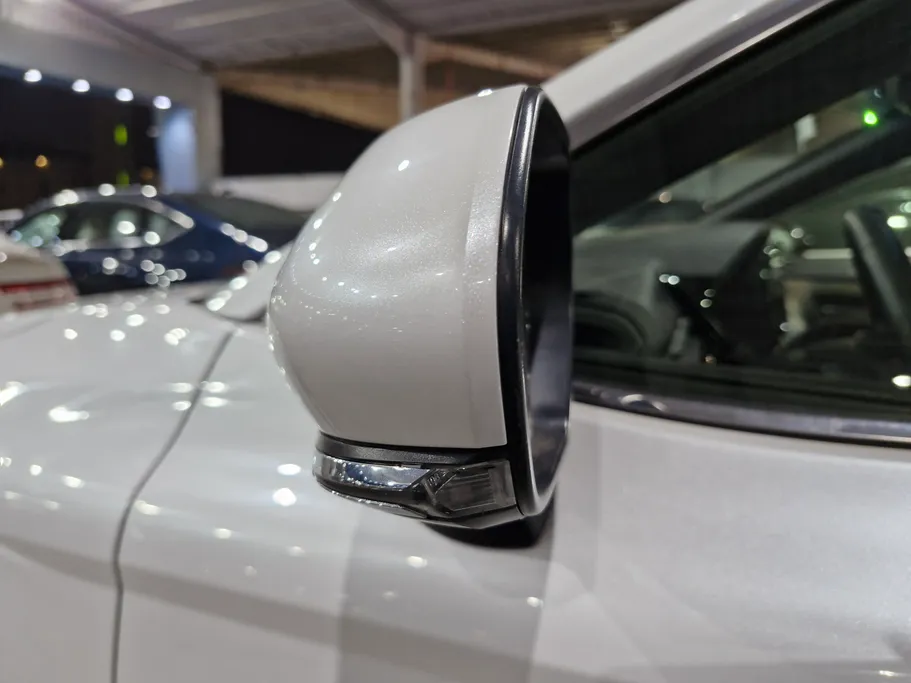 تويوتا كامري LE 2025 