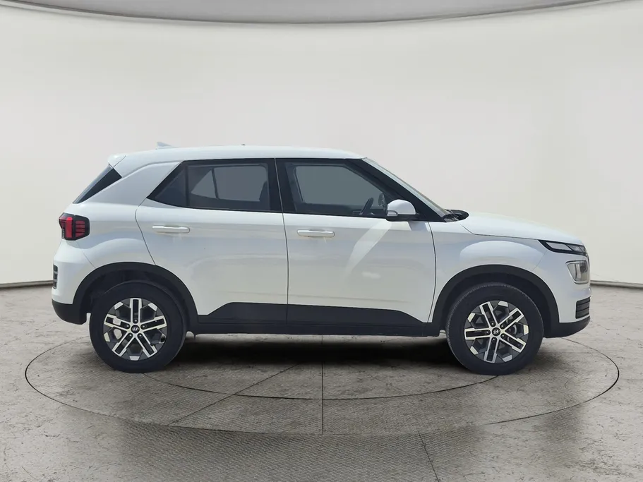 2024 Hyundai Venue Smart 
