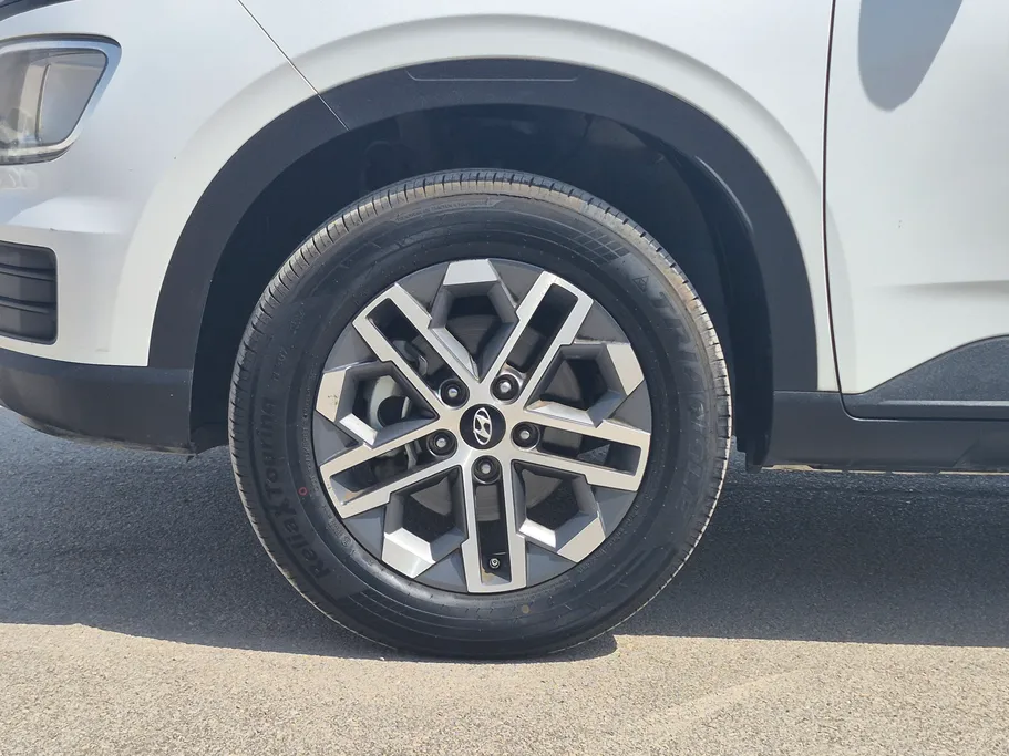 2024 Hyundai Venue Smart 