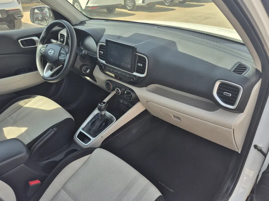 2024 Hyundai Venue Smart 