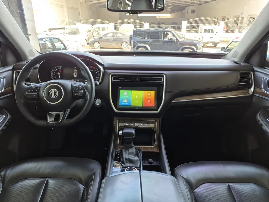 ام جي RX8 DEL 2021 