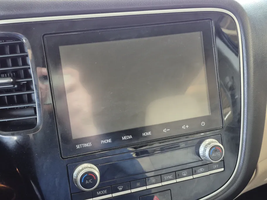 ميتسوبيشي اوتلاندر GLX 2021 