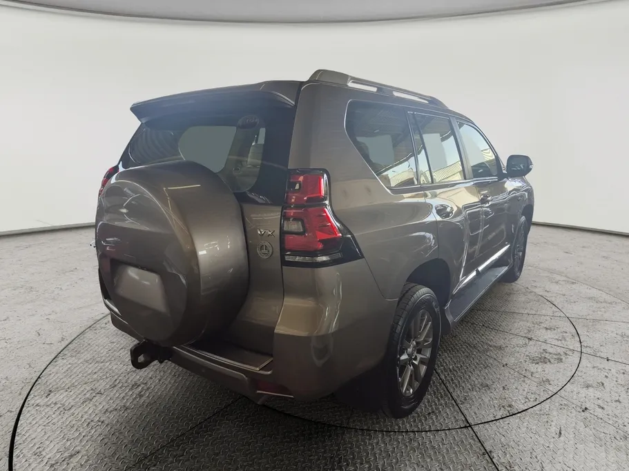 تويوتا برادو VX1 2021 