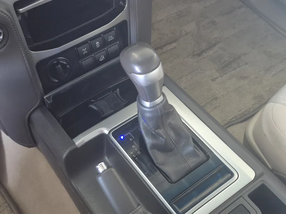 تويوتا برادو VX1 2021 