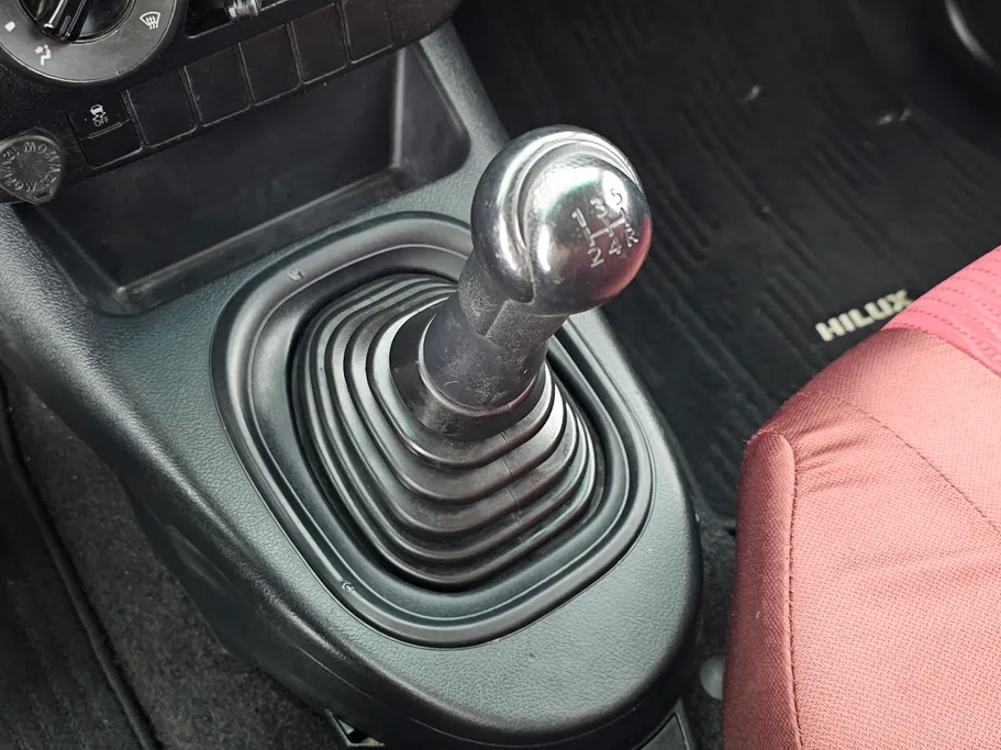 تويوتا هايلكس GL DSL 2022 