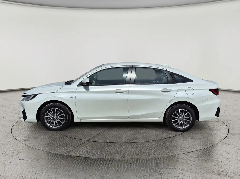 تويوتا يارس Y 2023 