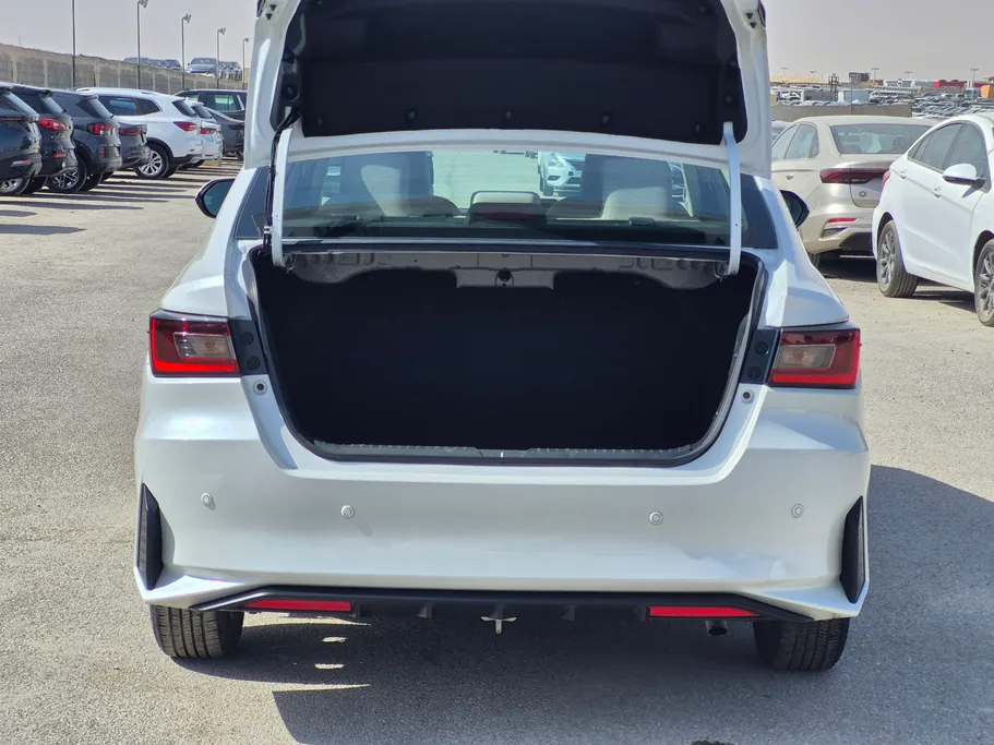 تويوتا يارس Y 2023 