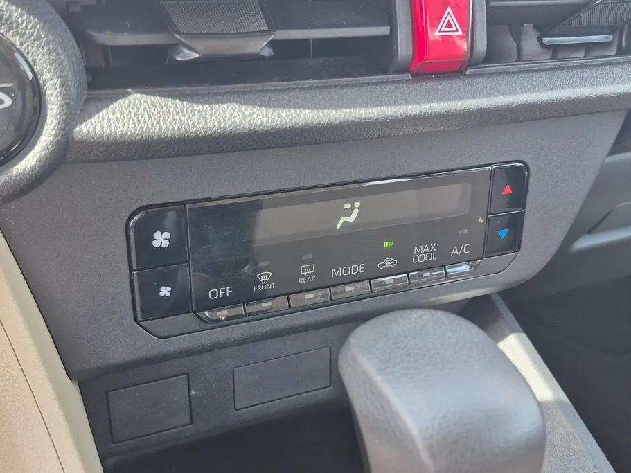 تويوتا يارس Y 2023 